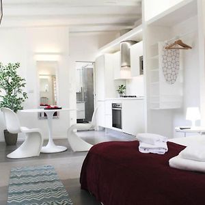 Studio met een King Size Bed
